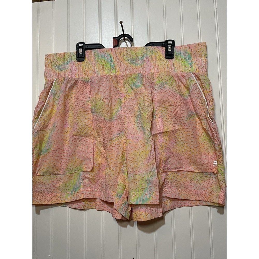 Fabletics Shorts Womens‎ Size XL/XXL Weightless Pink Allover Print F158